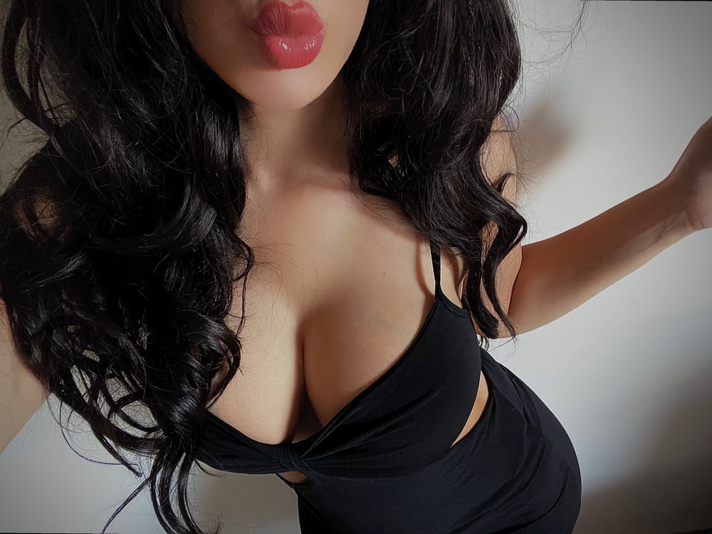 Arab Sexting Queen  Nouf